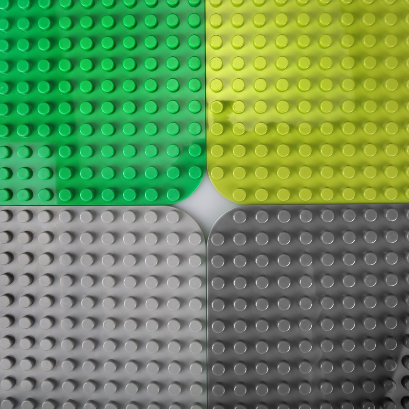 Khay lắp ráp đồ chơi Lego kích thước 38.4*38.4cm 24*24 chấm