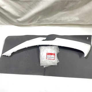 Ốp sàn bên trái vision 110 màu trắng zin honda - 83620kzle00zg
