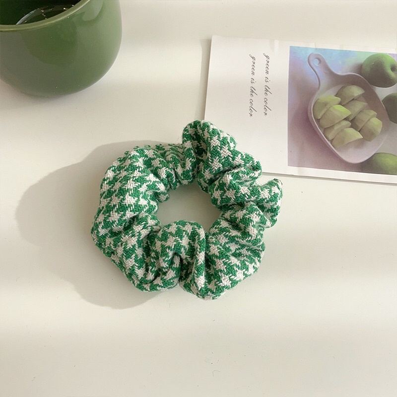Dây buộc tóc Scunchies vải dạ tweed xanh lá