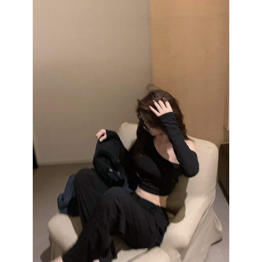 QKOOLE  Áo Thun Tay Dài Trễ Vai Màu Đen Dáng Ôm Thời Trang Quyến Rũ Cho Nữ