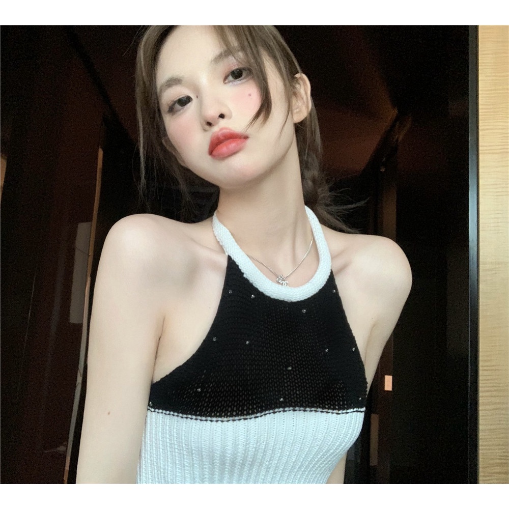 QKOOLE Áo kiểu  dệt kim sát nách cổ yếm hở lưng quyến rũ dành cho nữ