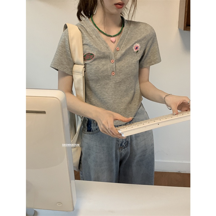 Áo Thun Nữ Ngắn Tay Cổ Chữ V In Hoa Thời Trang
