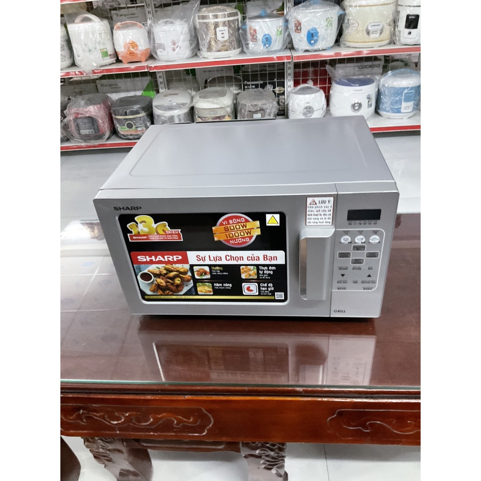Lò vi sóng có nướng Sharp R-678VN 20 lít Thái Lan - Hàng trưng bày