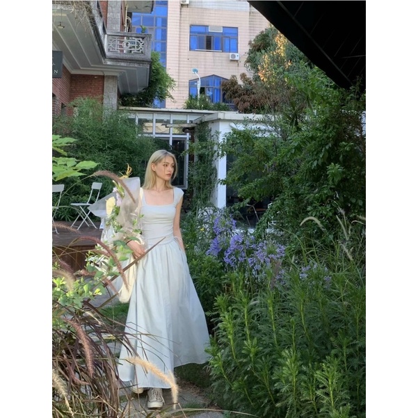 Đầm dự tiệc voan tơ sát nách phom xoè dài