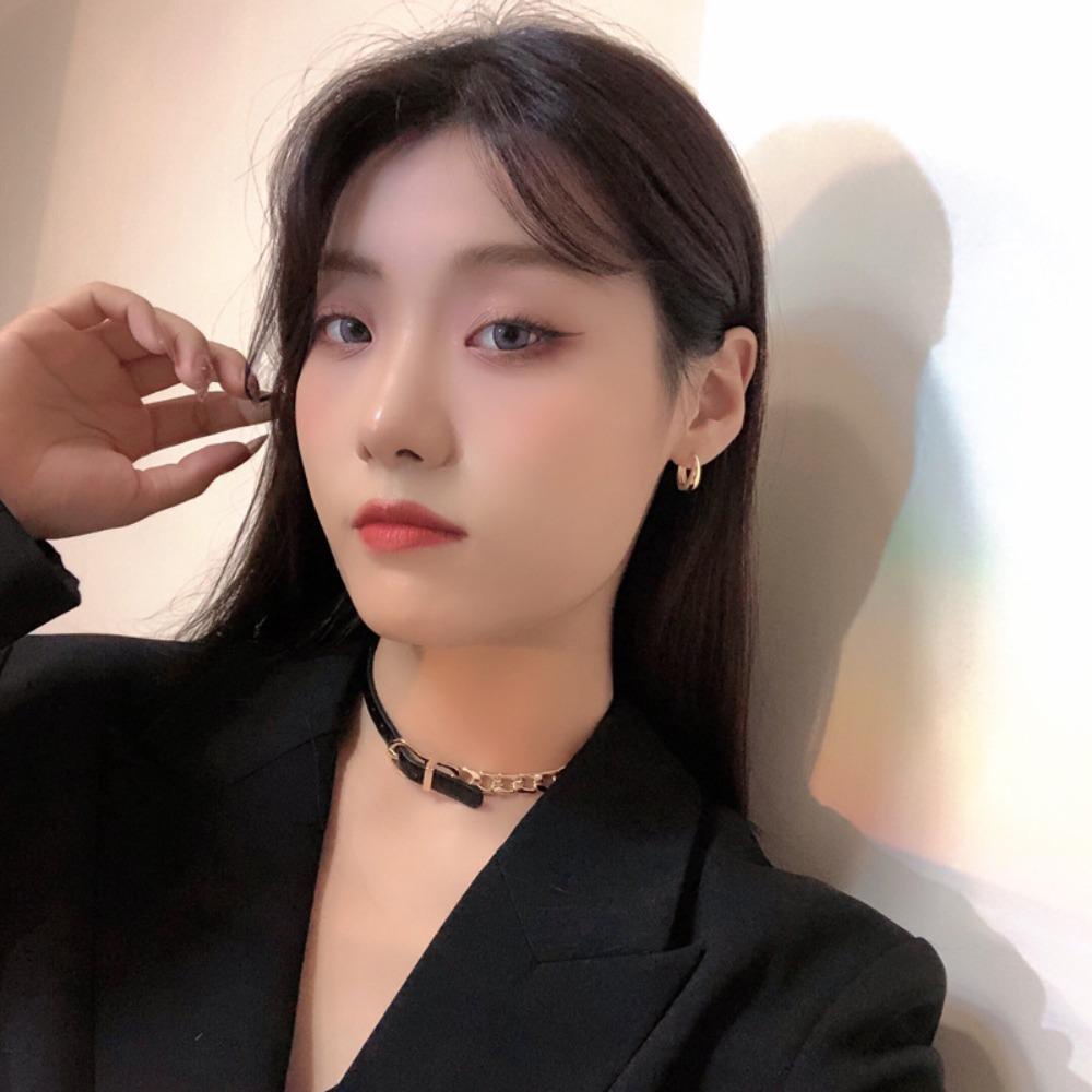 Vòng Cổ Choker Màu Đen Phong Cách Rock Cổ Điển Sáng Tạo Dành Cho Nữ