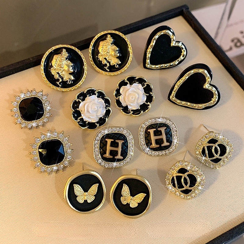 Bông Tai Mạ Bạc 925 Hình Hoa / Bướm Đính Ngọc Trai Phong Cách Hàn Quốc Thanh Lịch Cho Nữ