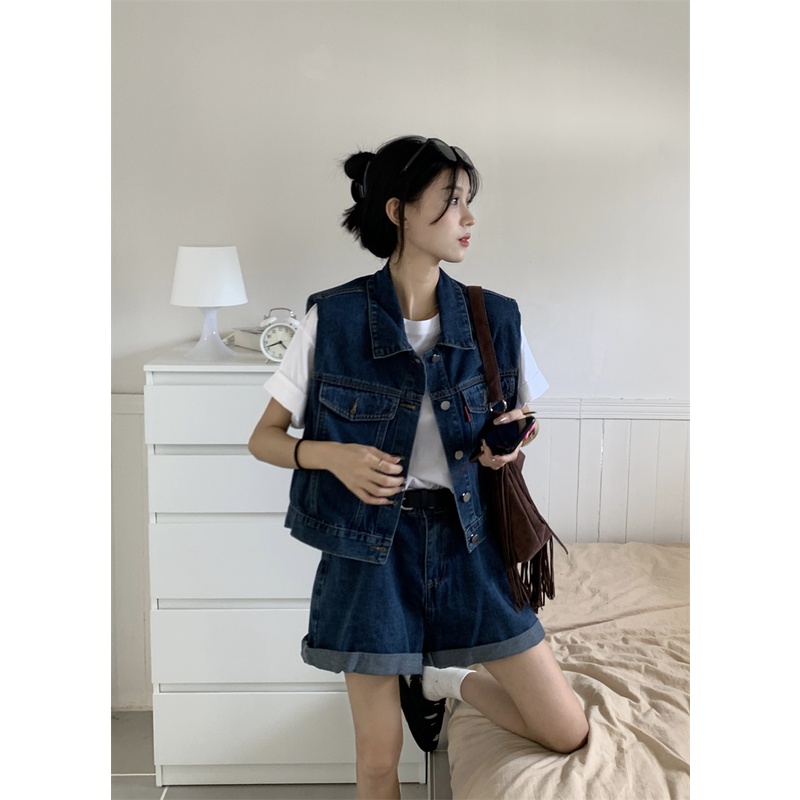 Set áo ghile không tay và quần short bò năng động cá tính