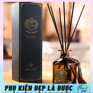 Tinh dầu thơm phòng tỏa hương bằng que gỗ, chất liệu từ thiên nhiên, hương thơm nhẹ nhàng, thiết kế sang trọng, thẩm mĩ