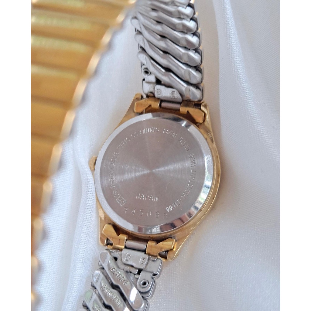 Đồng hồ Si Nhật - Nữ - ALBA by SEIKO - Mạ vàng toàn thân - Dây kiểu chun