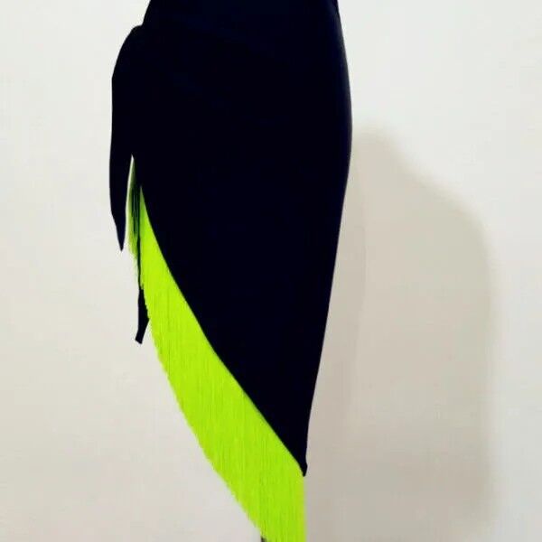 Khăn Choàng Tam Giác Phối Tua Rua Hóa Trang Khiêu Vũ Latin Dành Cho Người Lớn