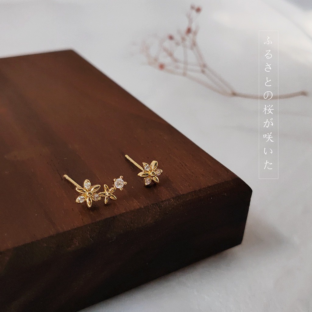 Bông tai hoa đính đá đối xứng mạ bạc 925 cao cấp B487