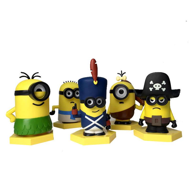 Ống Heo Tiết Kiệm Hình Minions Mặc Váy Cỏ / Minions / Cướp Biển / Nhân Vật Phim Hoạt Hình Despicable Me 2