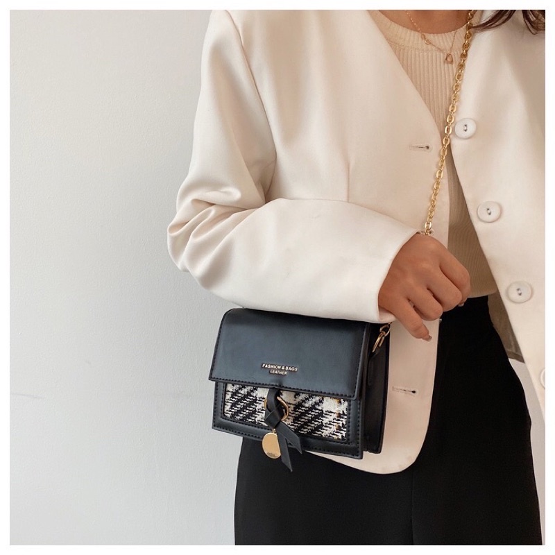 Túi xách nữ đeo chéo phối dạ móc tròn Fashion Bag