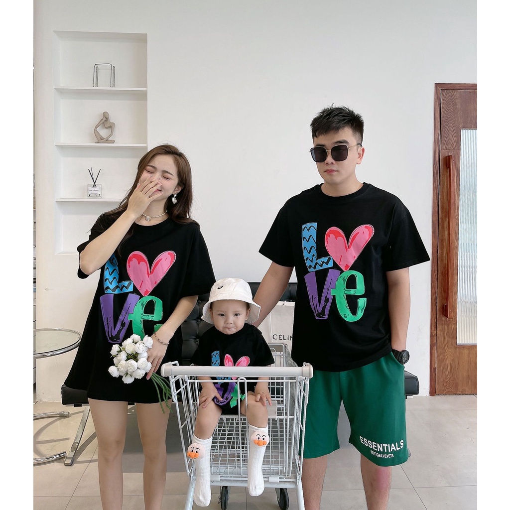 Áo thun UNISEX dáng rộng in chữ  LOVE thời trang dành cho gia đình