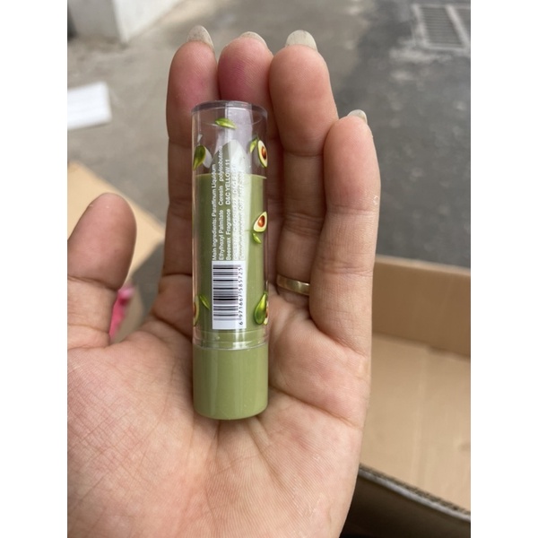 Son dưỡng môi tinh chất bơ