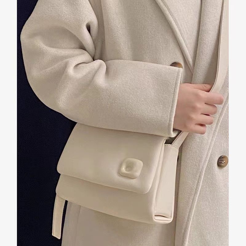 Túi Xách Đeo Vai Hình Đám Mây Màu Trắng Sữa Phong Cách Thời Trang Thu Đông 2023 Mới