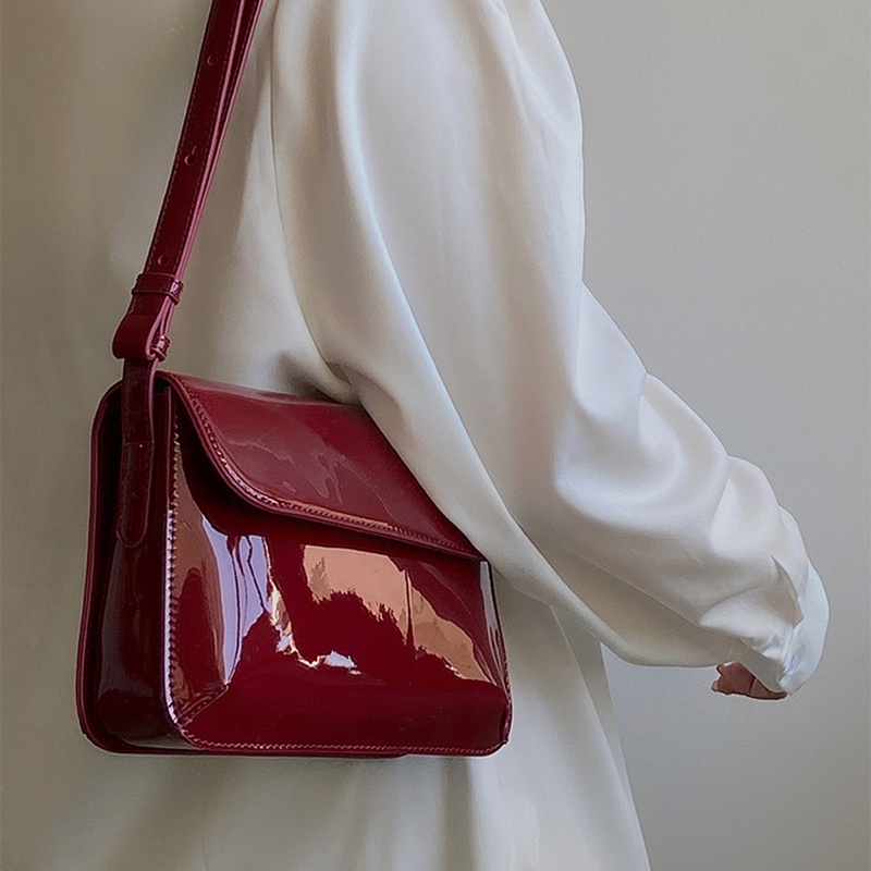 Túi Đeo Vai Hình Vuông Cỡ Nhỏ Bằng Da Bóng Màu Đỏ Phong Cách Cổ Điển Thời Trang Cho Nữ