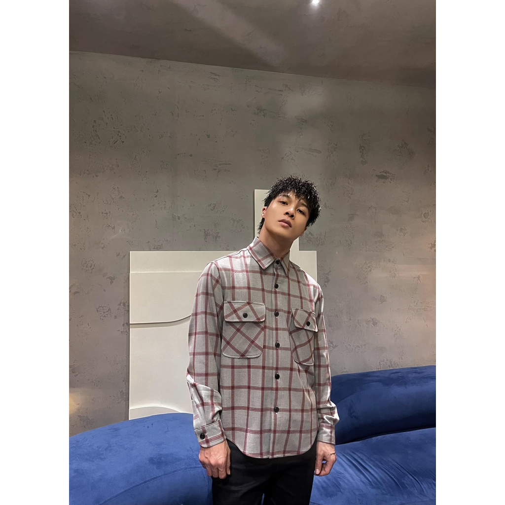 Flannel xám kẻ đỏ 2023