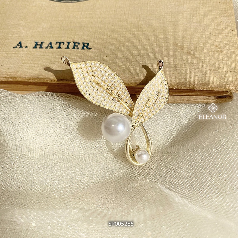 Ghim cài áo nữ Eleanor Accessories hình chiếc lá ngọc trai nhân tạo phụ kiện trang sức thanh lịch 5285