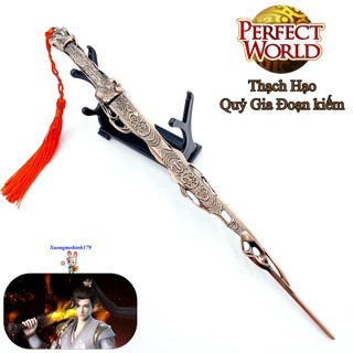 Mô hình Thế giới hoàn mỹ Thạch Hạo Quỷ Gia Đoạn kiếm hợp kim 22cm
