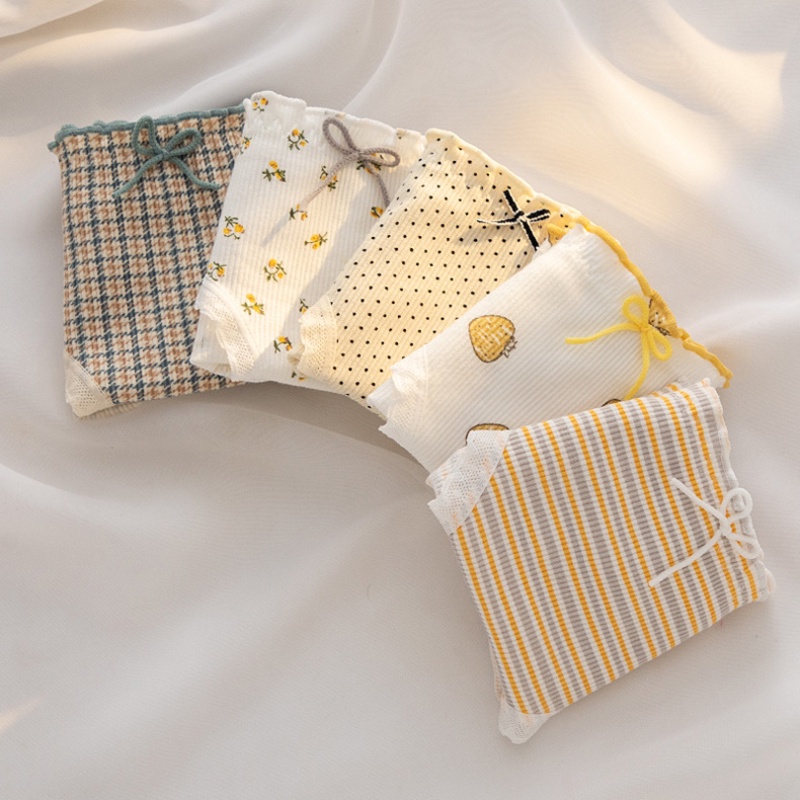 Quần Lót Cotton Họa Tiết Hoa Nhỏ Dễ Thương Phong Cách Nhật Bản Cho Nữ