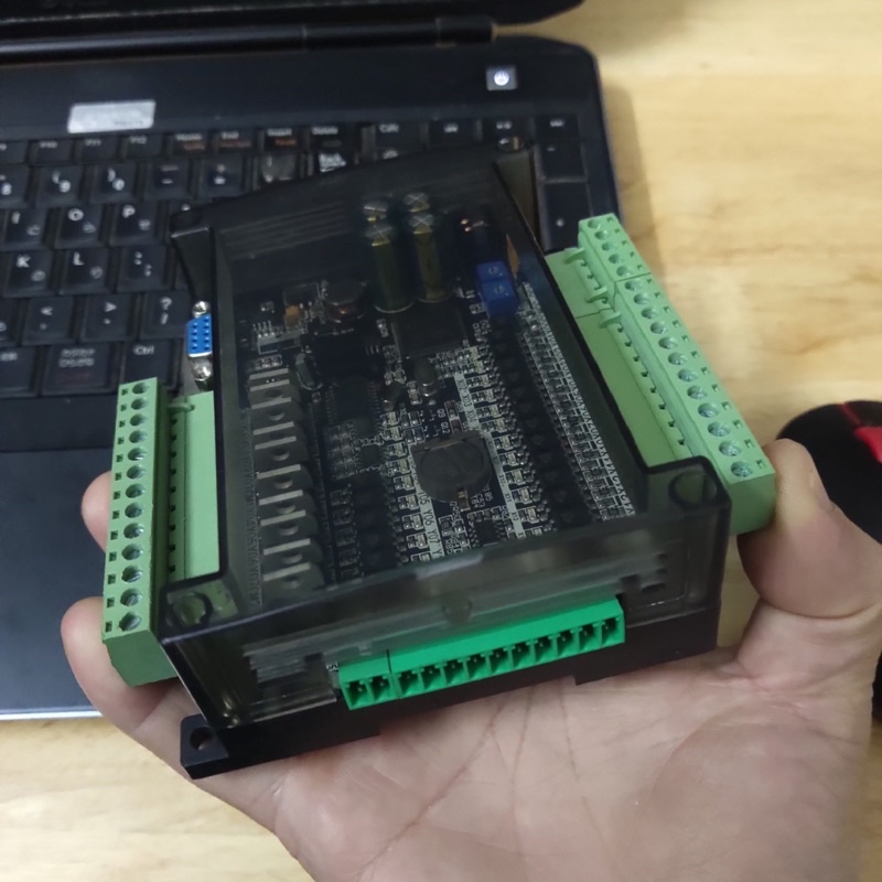 PLC Mitsubishi FX3U-24MT