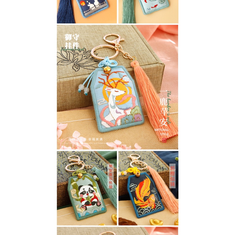 Bùa Hộ Mệnh Cầm Tay Tự Thêu Hình Gấu Trúc