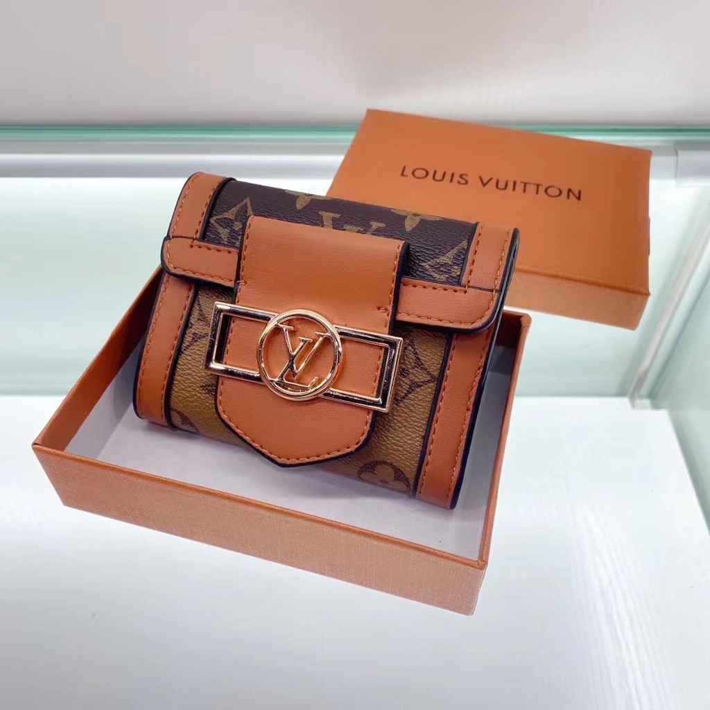 Ví Gấp Ba Phong Cách Senior sense 2023