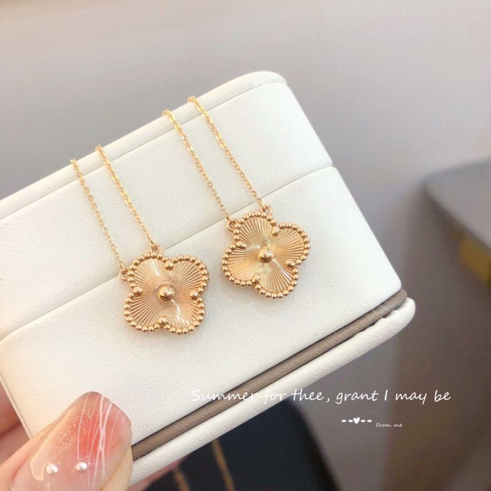 Bông Tai Hình Cỏ Bốn Lá Phong Cách Retro Thanh Lịch Cho Nữ