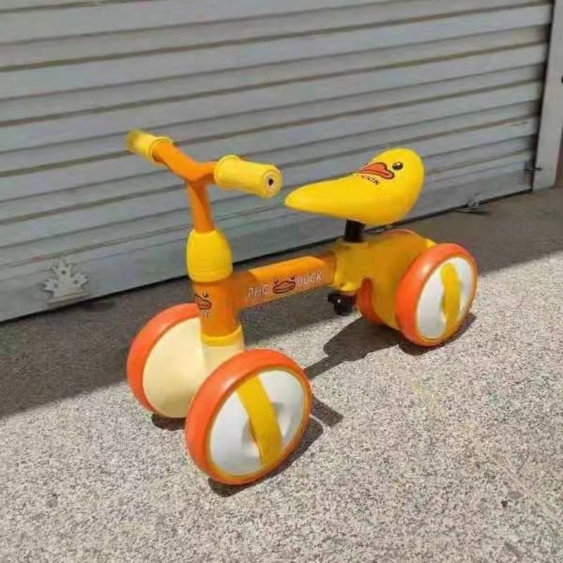Xe chòi chân cân bằng con Vịt 1588 cho bé từ 1 đến 3 tuổi