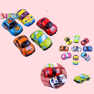 Combo 5 xe ô tô mini đồ chơi chạy cót nhiều màu sắc bé vô cùng thích thú