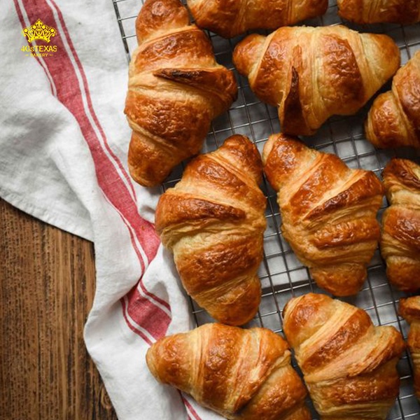 Bánh Croissant không nhân