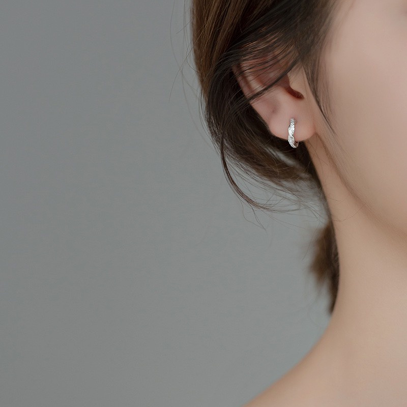 Khuyên tai bạc 925 nữ vòng xoắn đính đá, bông tai bạc Ý 925 mạ vàng trắng cao cấp DUYSON SILVER [KVDDXK7]