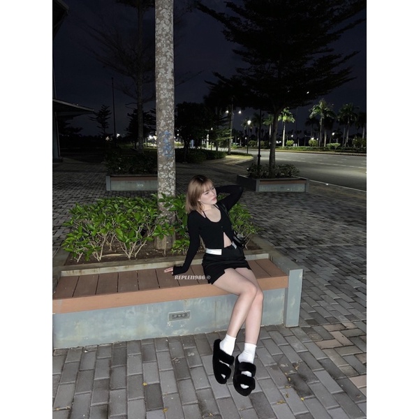 Chân váy lưng trắng LOWA