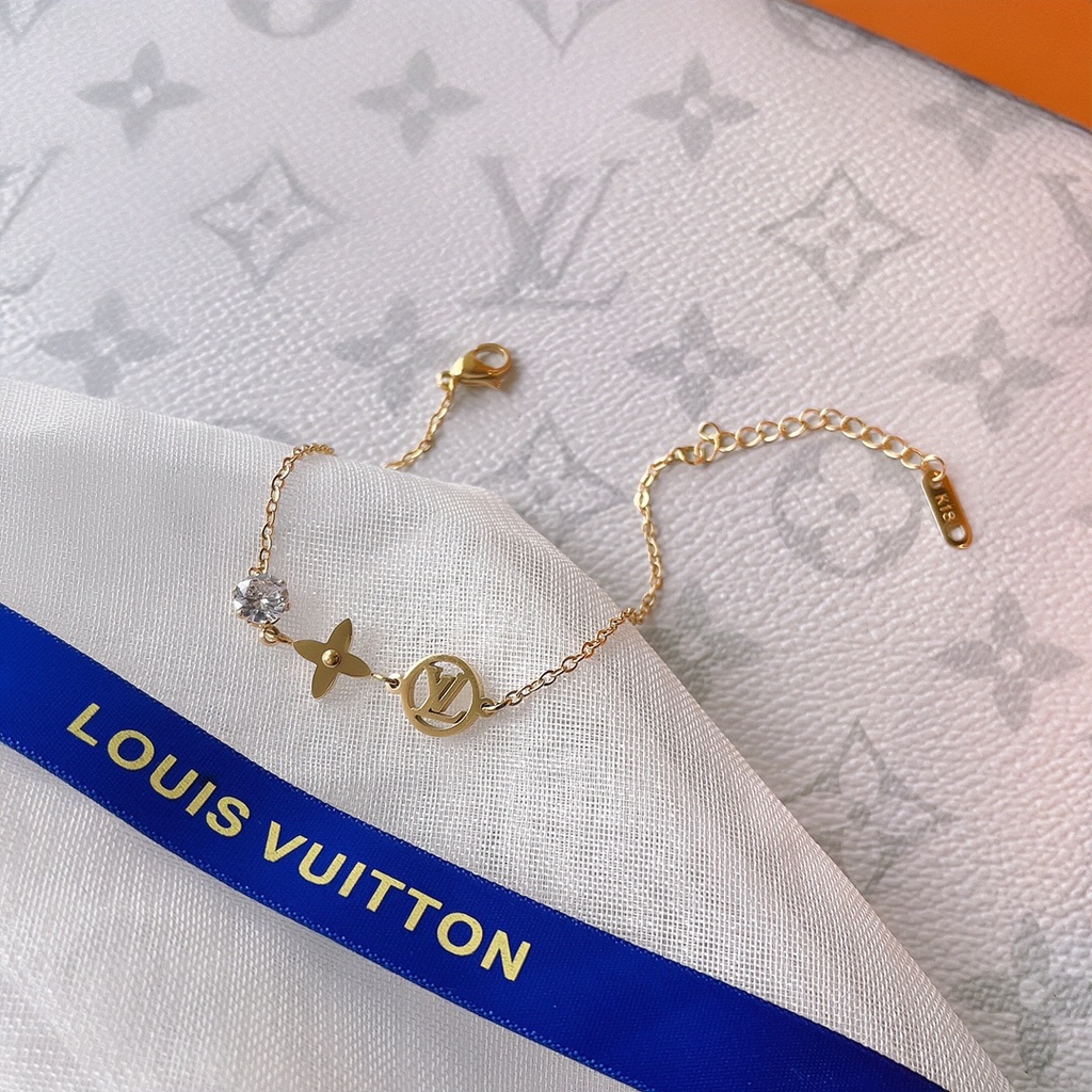 Vòng Tay Louis Vuitton Bằng Thép Titan Họa Tiết LV Monogram