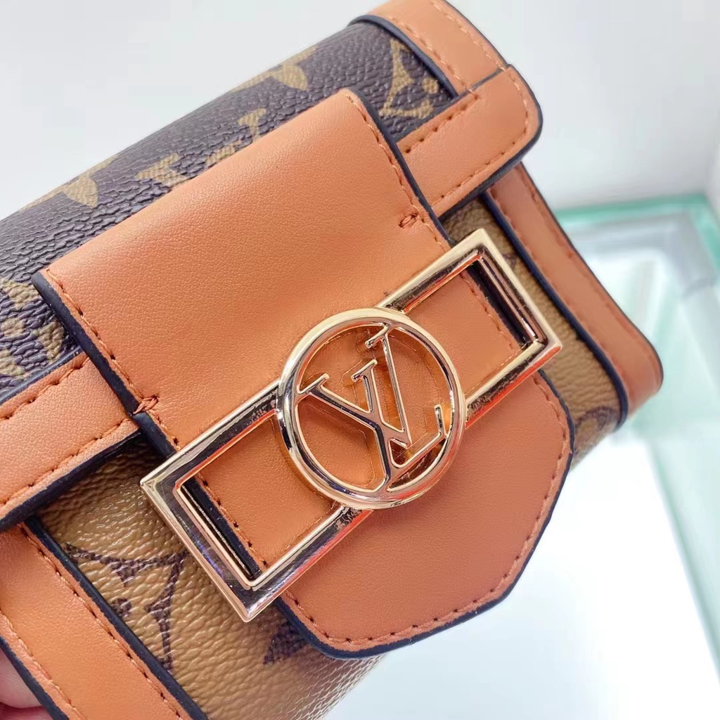 Ví Gấp Ba Phong Cách Senior sense 2023