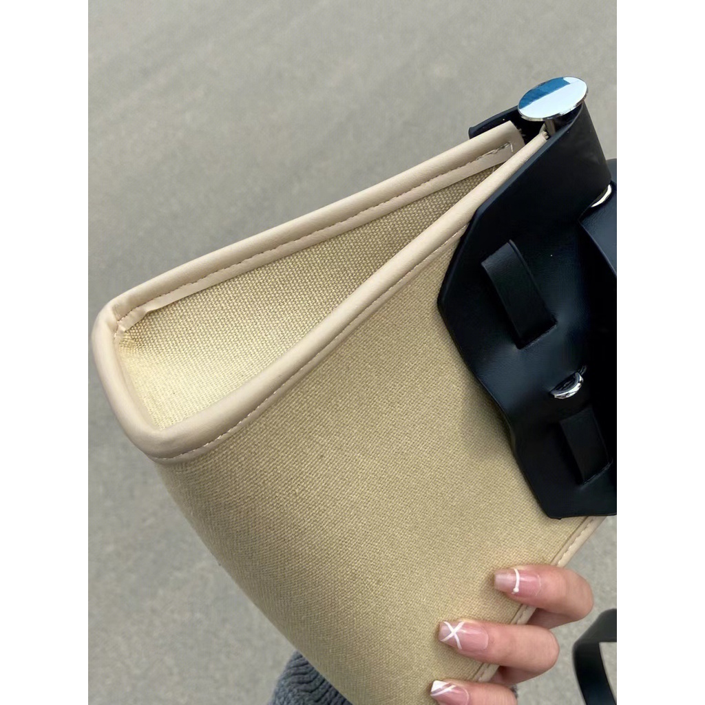 Túi Đeo Chéo Kylie Chất Liệu Canvas Phối Màu Thời Trang 2022 Cho Nữ