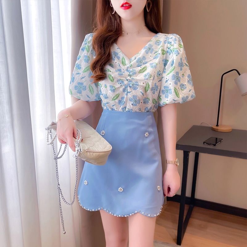 Set Áo Tay Phồng + Chân Váy Ngắn In Họa Tiết Hoa Nhí Xinh Xắn Thời Trang Kiểu Pháp Mới