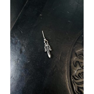 Bông tai Chromehearts Dagger