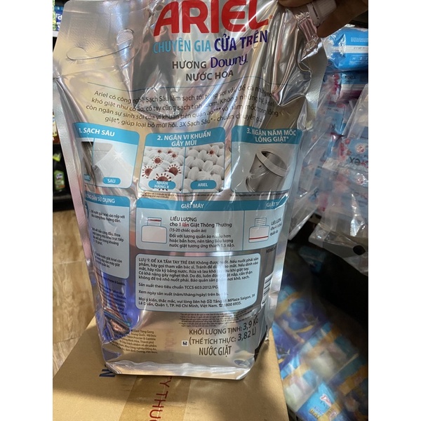 Nước giặt Ariel cửa trên 4L