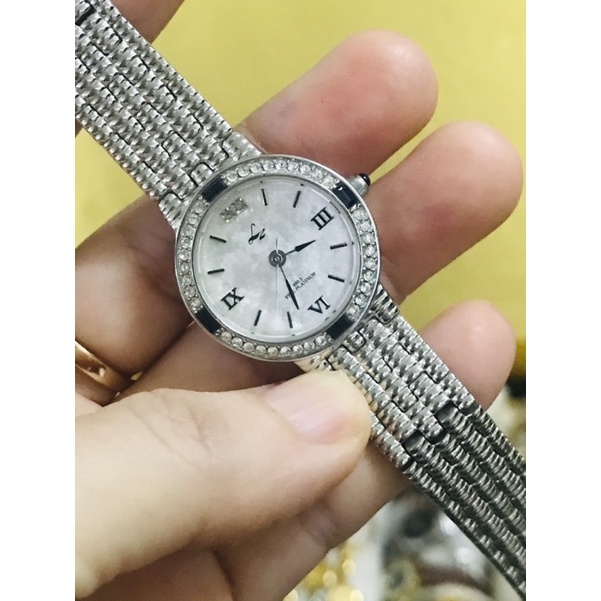 Đồng hồ hiệu Lz Nhật nữ đeo.Hàng si tuyển