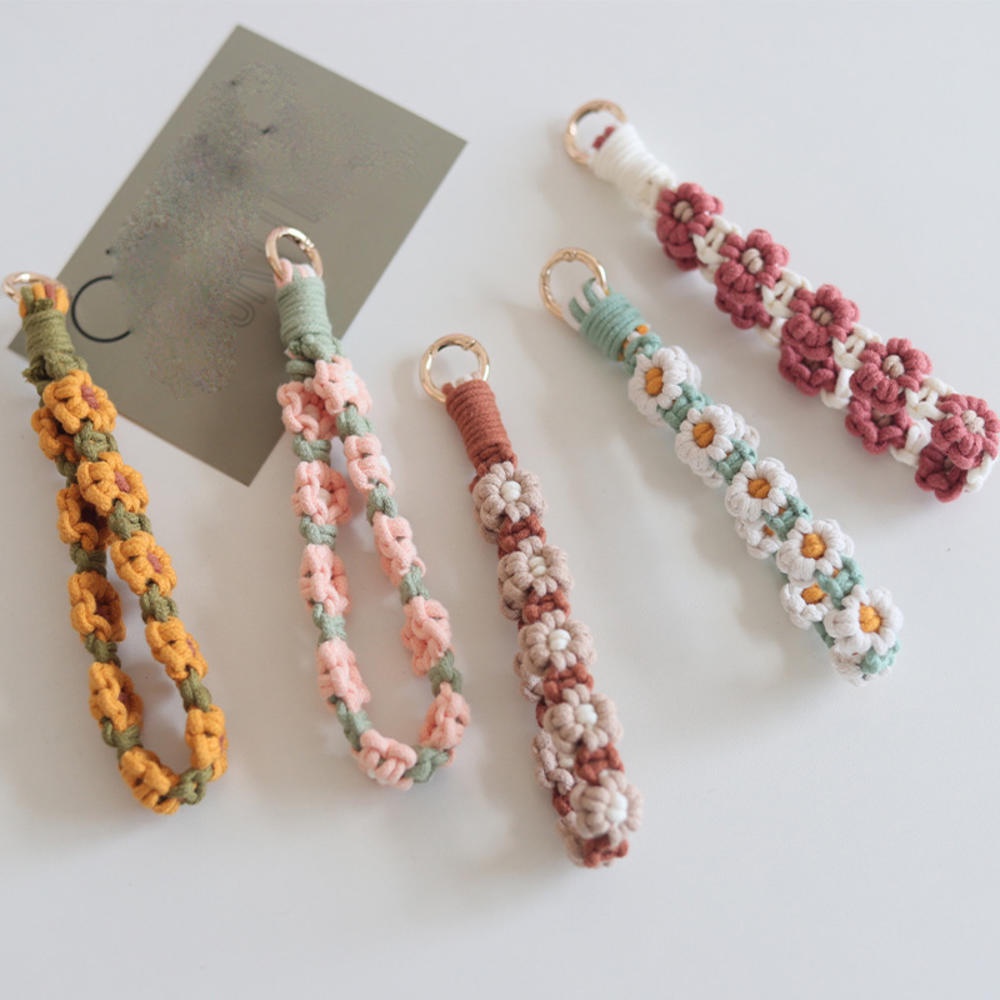 Móc Điện Thoại Dạng Dây Bện Hình Hoa Cúc Xinh Xắn