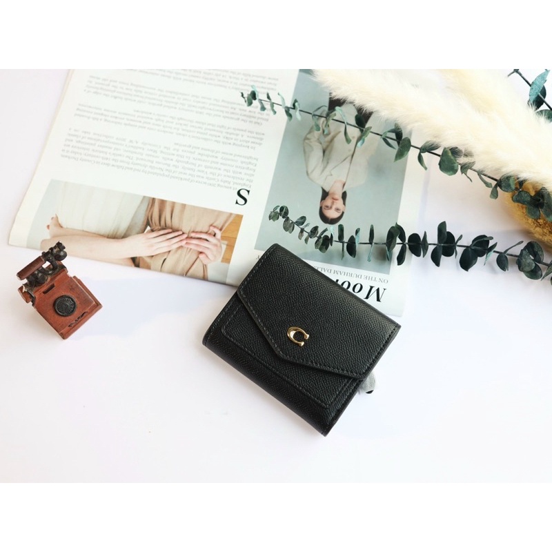 Ví Coach gập mini dáng bì thử xinh xắn