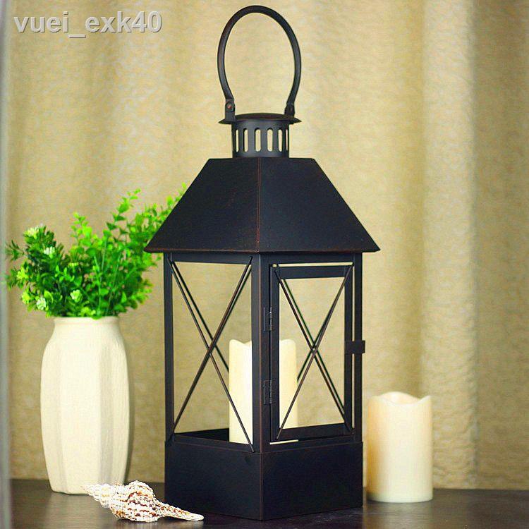 ∏Phong Cách Châu Âu Sắt Rèn Retro Sàn Đơn Giản Chống Gió Đèn Di Động Đèn Trang Trí Đám Cưới Đạo Cụ Trang Trí Đường Dẫn N