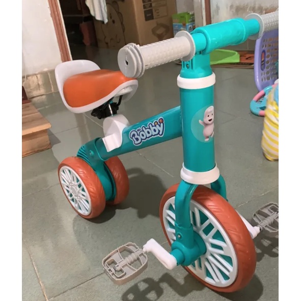 Xe chòi chân cho bé Bobby 2 trong 1 có bàn đạp