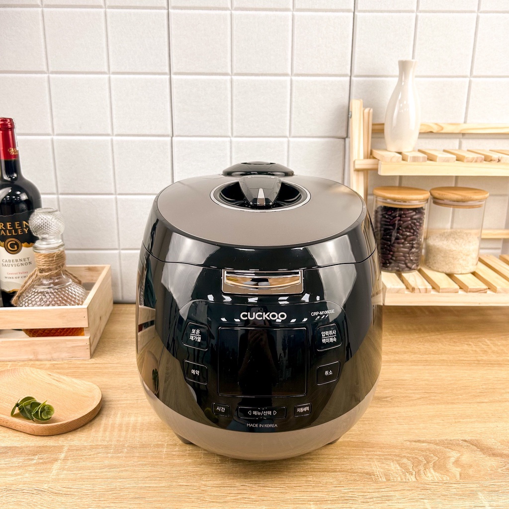 Nồi cơm áp suất điện tử CUCKOO CRP-M1060SE 1.8L