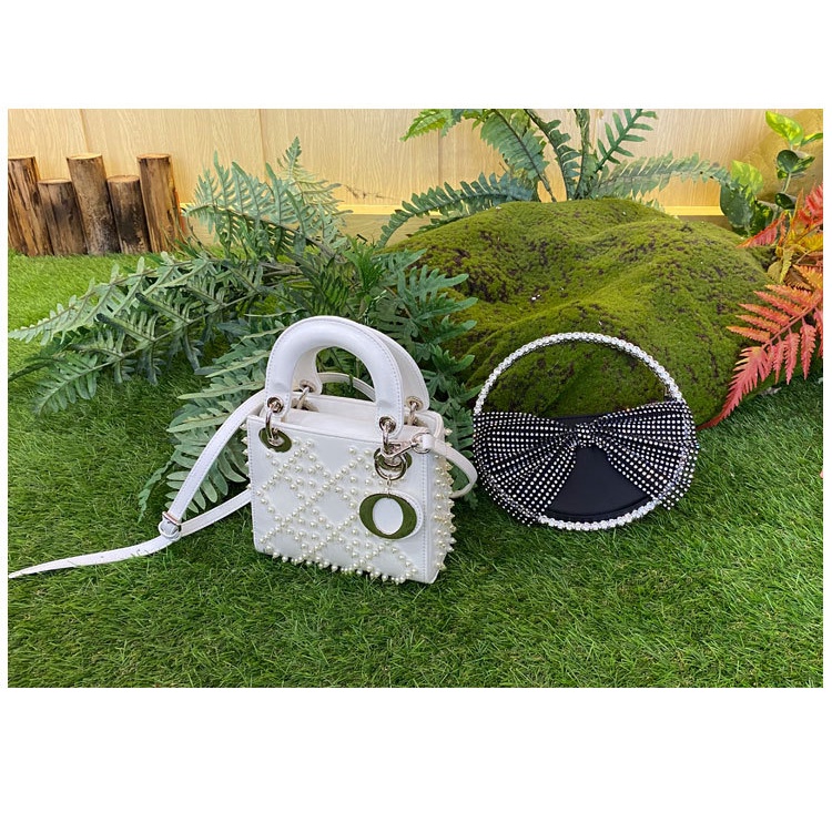 Túi Đeo Chéo Vai Bằng Da Cừu Đính Hạt Thời Trang Dành Cho Nữ