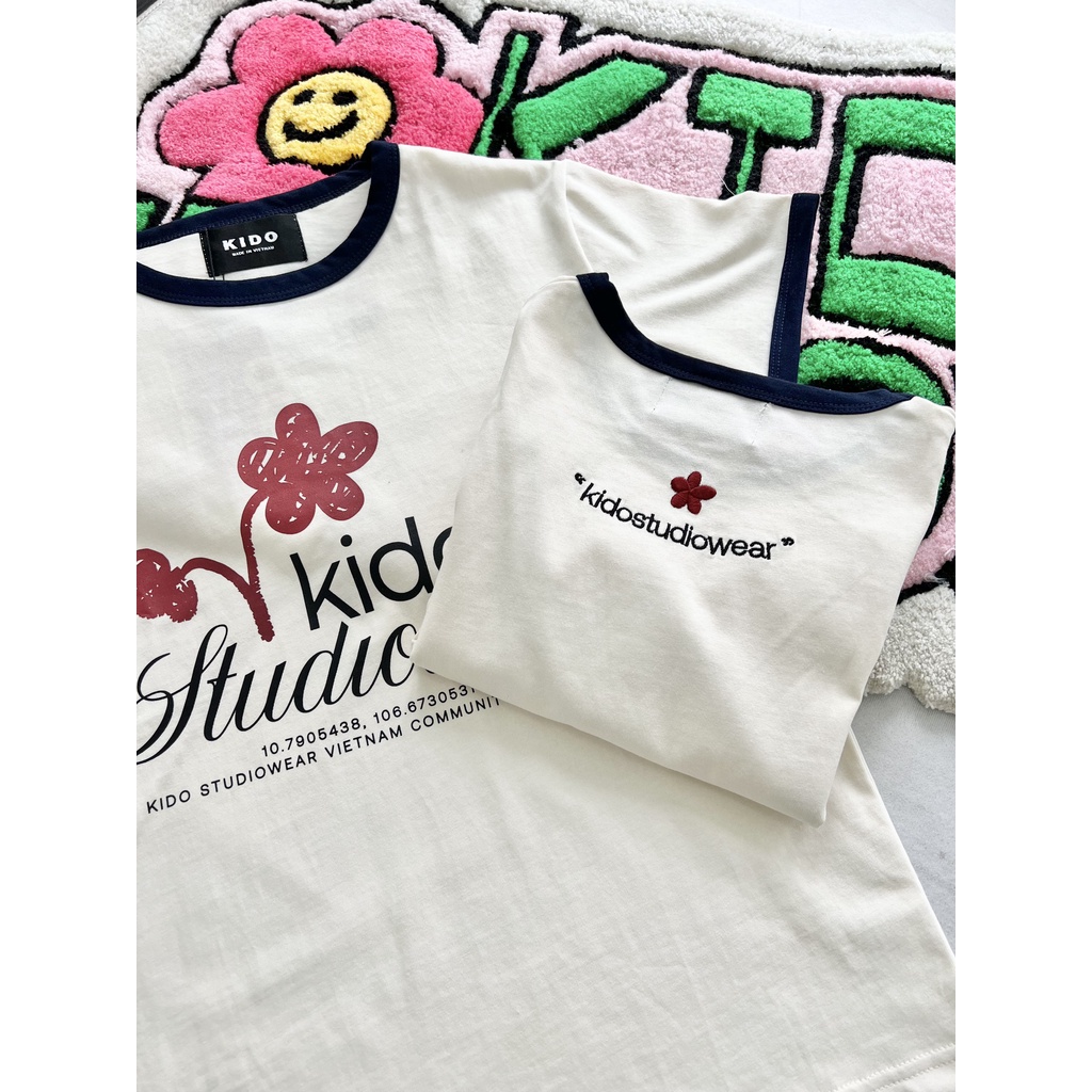 Áo thun tay ngắn cổ tròn in chữ KIDOSTUDIOWEAR
