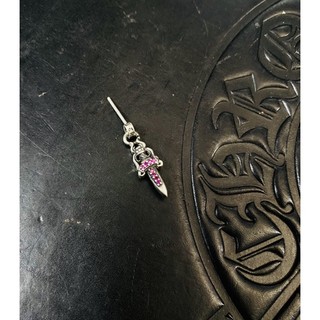Bông tai Chromehearts Dagger