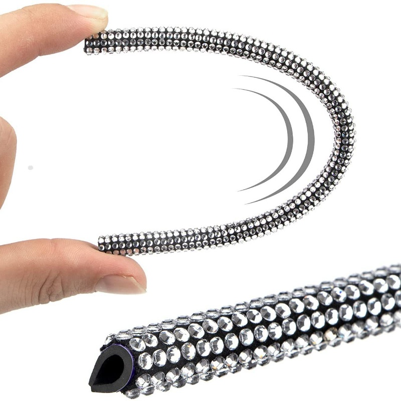 Miếng Dán Trang Trí Xe Hơi Hình Chữ U Đính Đá Lấp Lánh 20cm